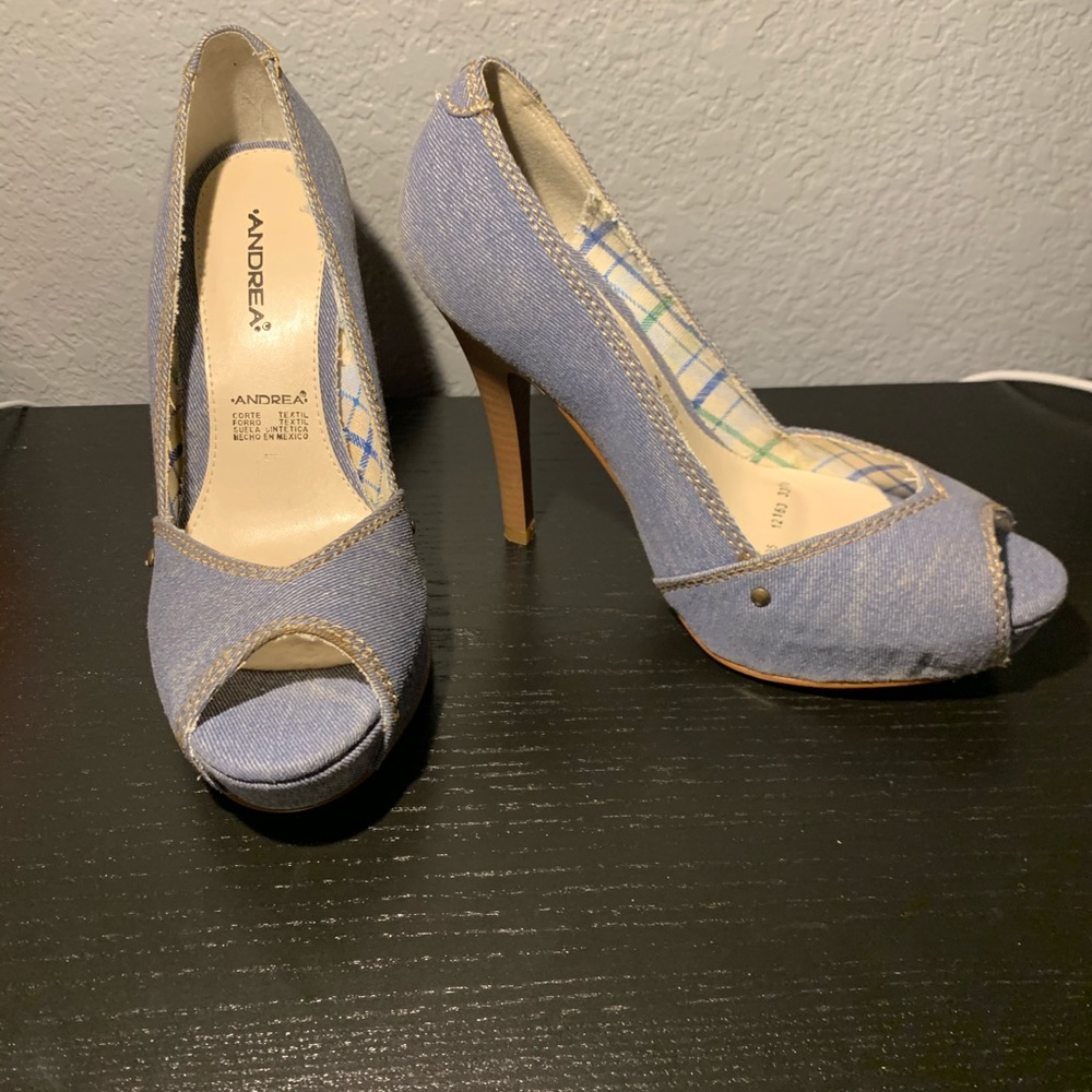 Brand new Andrea heels size 6